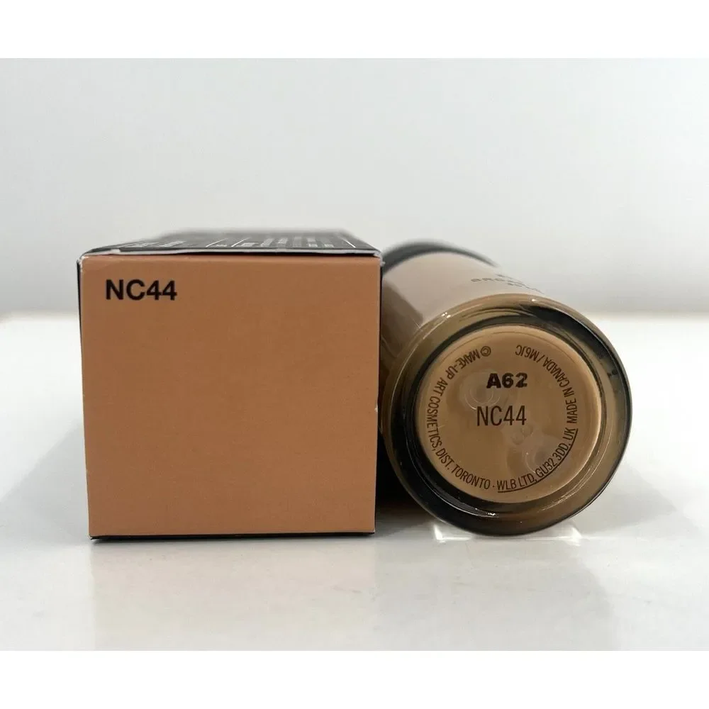 MAC Cosmetics Studio Fix Fluid SPF 15 Foundation NC44‎